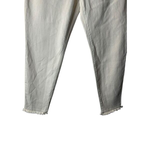 Vince Camuto Jeans Size 32/14 Ivory Ankle Length Frayed Hem High Rise - Picture 3 of 15